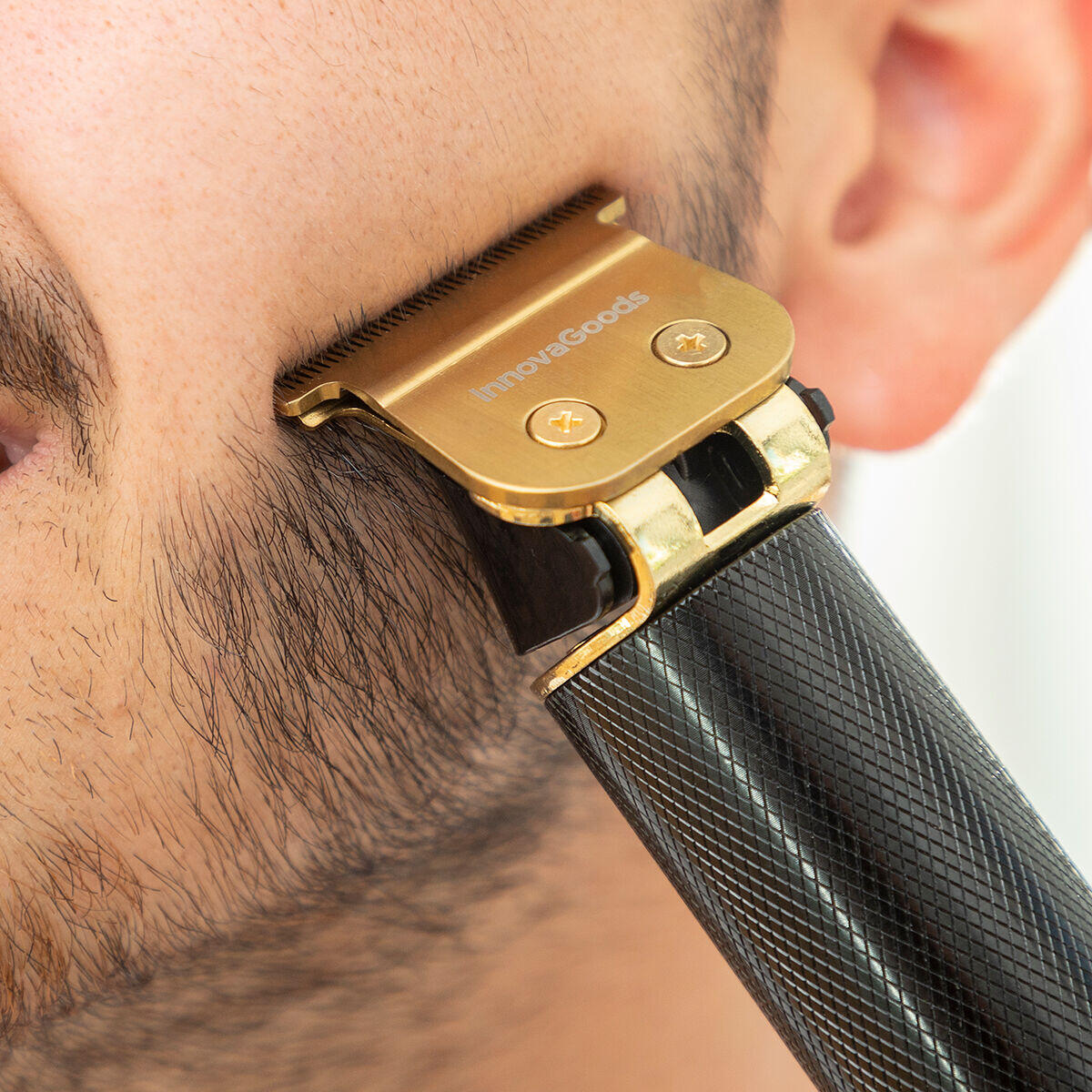 Cortapelos Profesional Recargable con Accesorios Triher
